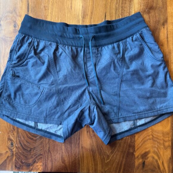 The North Face Outdoor Shorts W Sz. Large - Picture 1 of 6